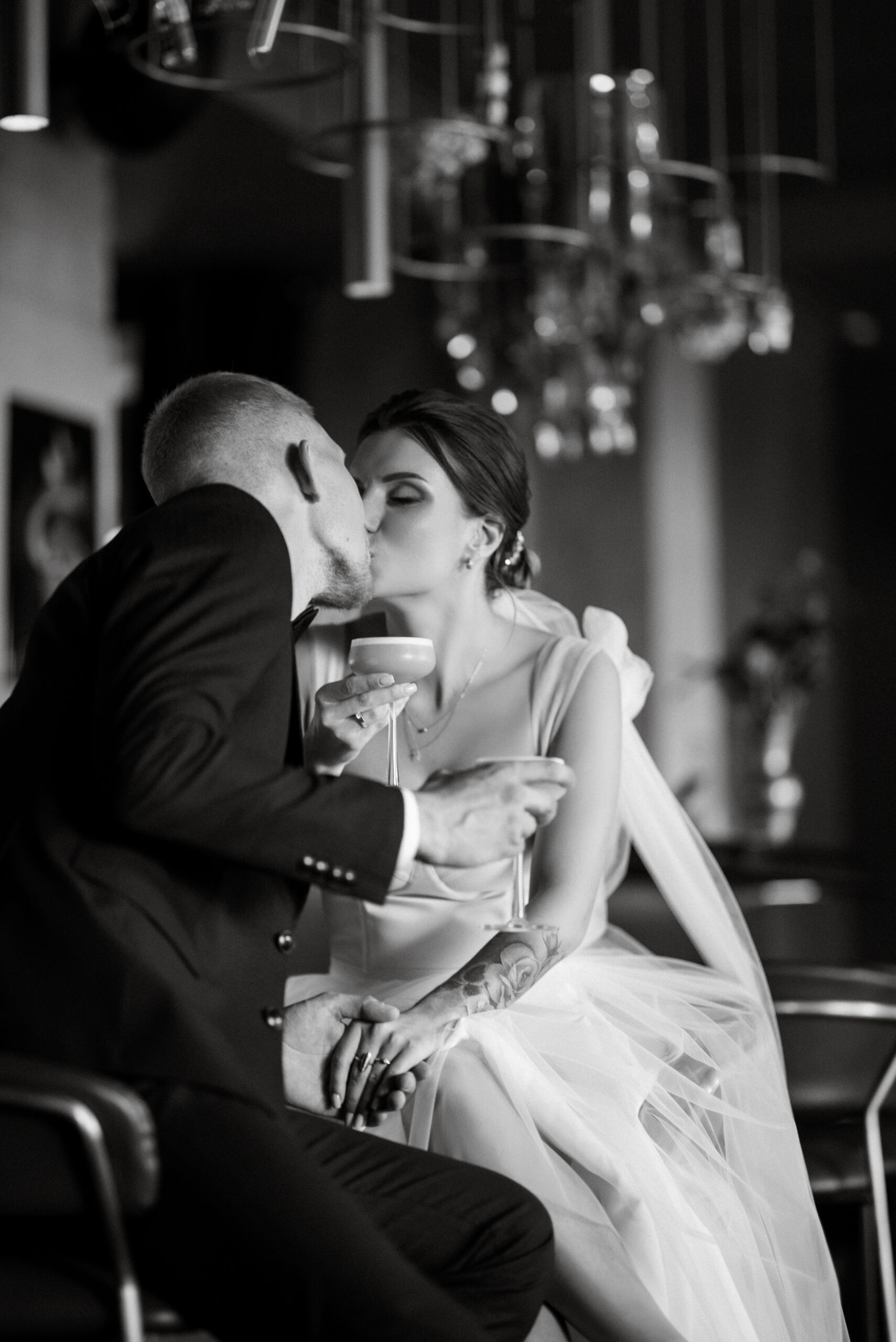 GlowUpWeddings_by Temy_Koblenz_Brautpaar_schwarz/weiß